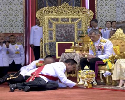 การปราบดาภิเษกของพระบาทสมเด็จพระจอมเกล้าเจ้าอยู่หัว; การขึ้นครองราชย์ในรัชกาลที่สี่และการขยายอาณาเขตไทยไปยังภาคอีสาน